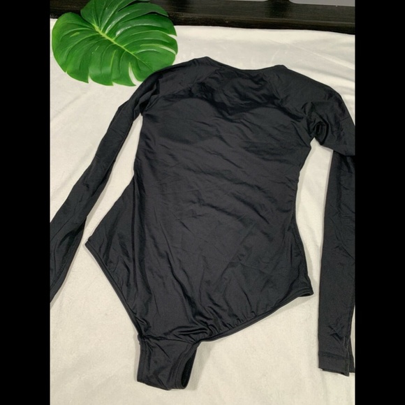 NEW‎ $110 Sea Level Front Zip Long Sleeve One-Piece Swimsuit [ 4 US ] - Picture 11 of 12